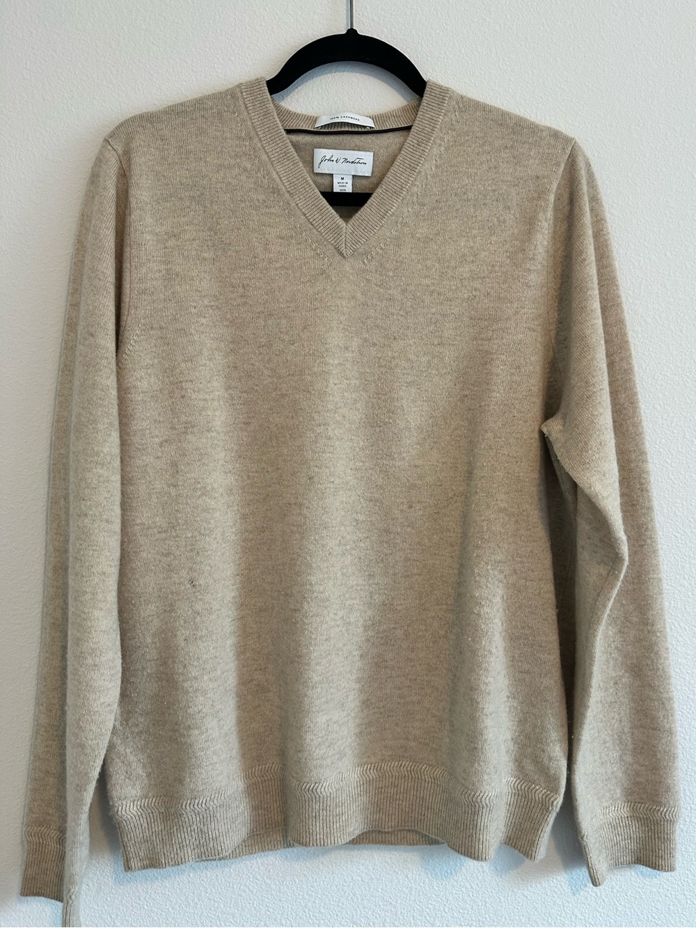 John W. Men’s Cashmere V-Neck Sweater Beige Size M